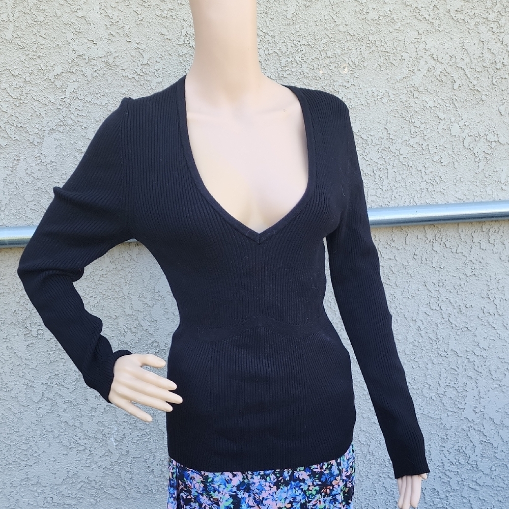 Torrid Black V-Neck Women's Sweater Size 0